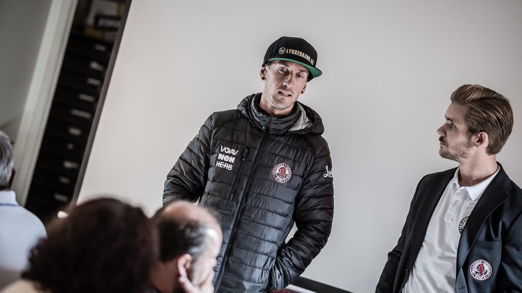 Anders lämnar Indianerna