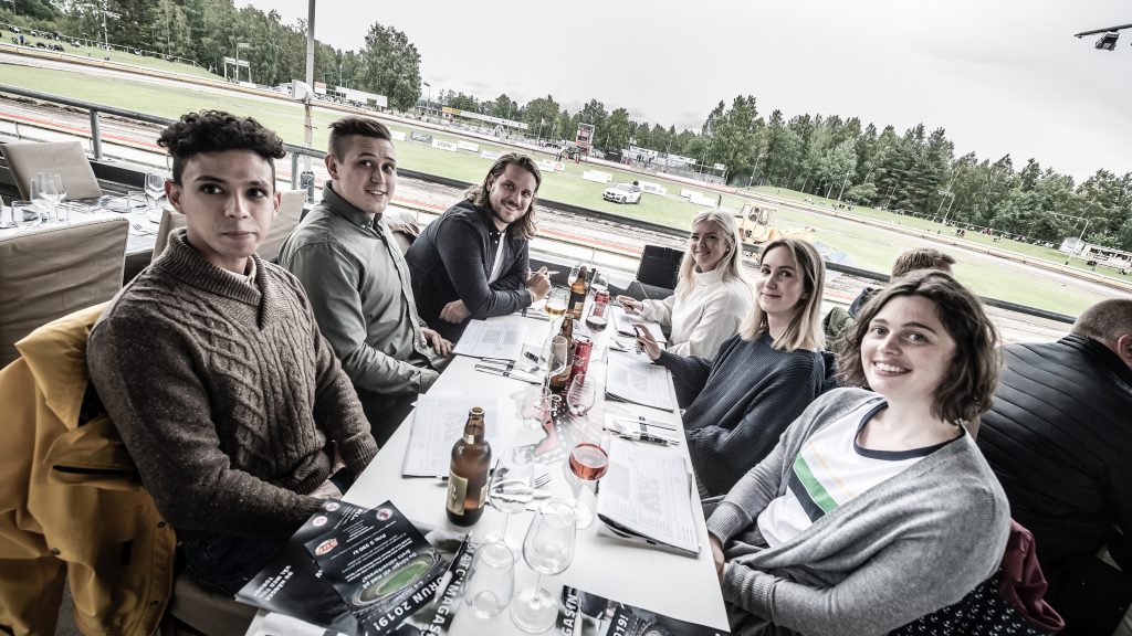 Boka VIP-bord till premiären!